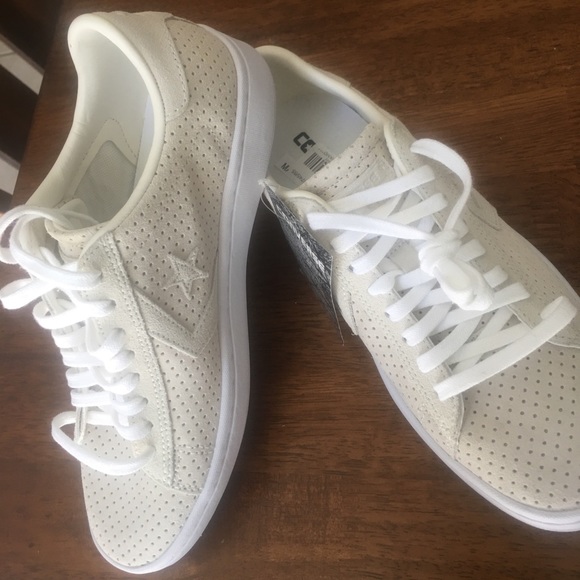 Converse Shoes - Leather CONVERSE ALL STAR Ivory NEW Sz 6.5